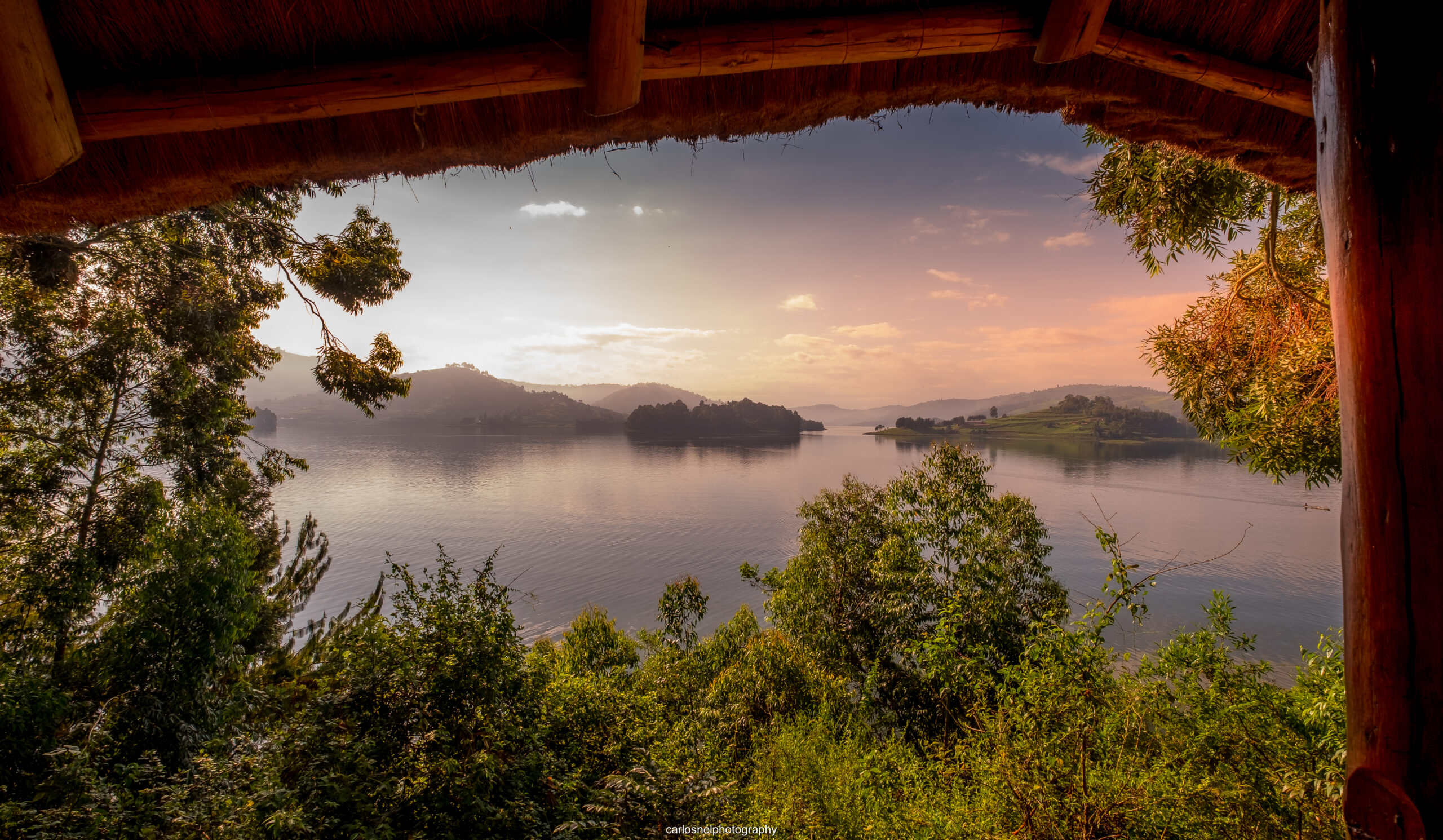 salomon travels uganda 31642861862272